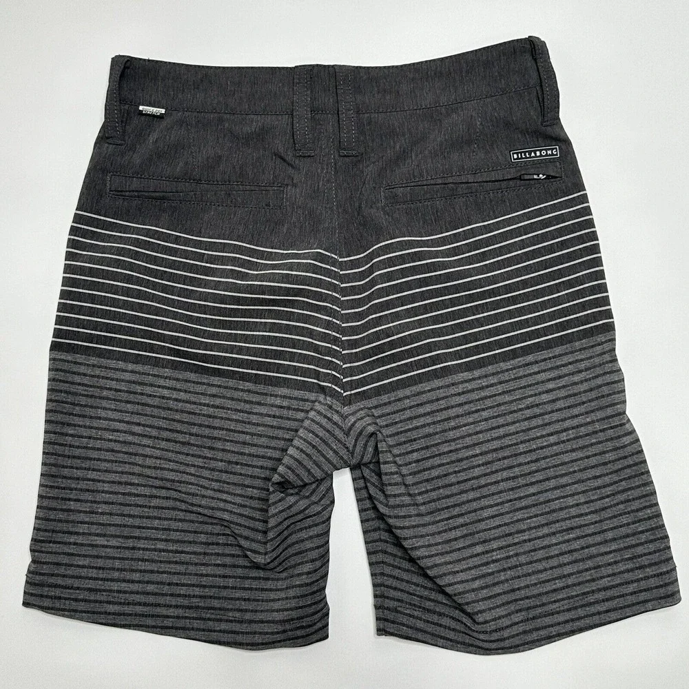 Billabong Shorts Men's Size 24 Gray Crossfire Submersibles 4 Way Stretch Stripes